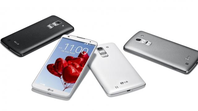 <b>LG Electronics ar putea renunța la gama de terminale G Pro anul viitor</b>Cu toate că actualul model LG G Pro 2 este un phablet foarte puternic ce ne aduce la pachet un panou FHD de 5.9 inch, 3 GB memorie RAM și un procesor de top, se pare că sud-coreeni de la LG nu vor mai lansa un succesor pentru acest model, lucru pe care...