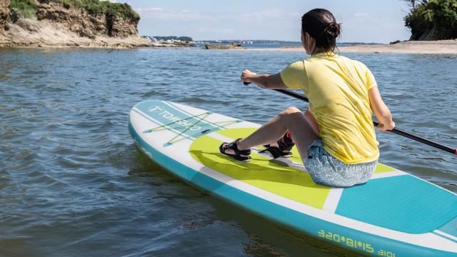 <b>Libertatea pe apă cu placa gonflabilă TOMSHOO; Acum la o reducere de 67%!</b>Descoperă placa gonflabilă paddleboard TOMSHOO, perfectă pentru surfing și sporturi nautice. Acum cu o reducere majoră disponibilă la CAFAGO