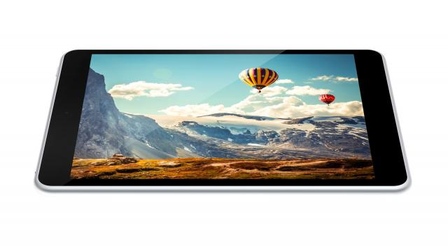 <b>Tableta Nokia N1 va fi lansată comercial pe data de 7 ianuarie la un preț de 250$</b>După ce luna trecută pe data de 18, Nokia prezenta în cadrul unui eveniment prima tabletă Android din portofoliu, și anume modelul Nokia N1, astăzi aflăm și faptul că lansarea sa comercială va avea loc pe data de 7 ianuarie, zi în care compania...