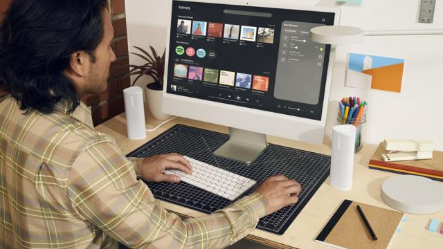 <b>Noua boxă Sonos Roam 2 ajunge în România; Sunet impresionant și durabilitate</b>Sonos a lansat Roam 2, cea mai recentă boxă portabilă, cu îmbunătățiri semnificative pentru utilizatori. Fie că gătiți, plecați în vacanță sau organizați o petrecere pe plajă, Roam 2 promite să ofere muzica preferată oriunde..