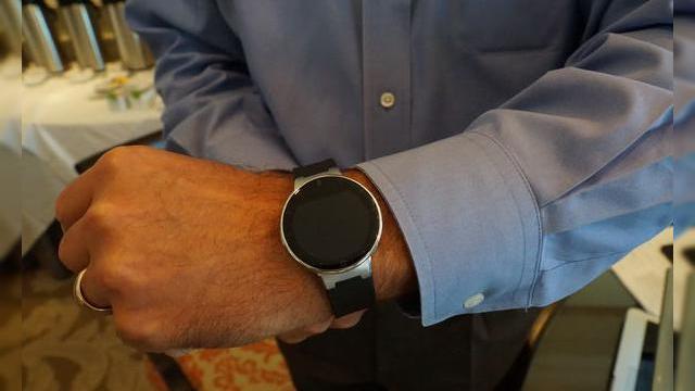 <b>Iată un video hands-on cu o primă versiune de teste a ceasului inteligent Alcatel Watch</b>Cu doar câteva ore în urmă vă informam că cei de la Alcatel tocmai au anunțat oficial un prim ceas inteligent din portofoliu fără a da mai multe detalii tehnice despre acesta, smartwatch despre care aflăm mai multe acum prin intermediul...