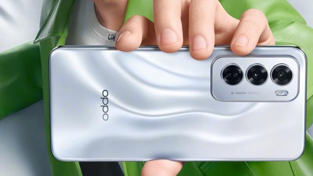 <b>OPPO Reno12 F va sosi la nivel global în două versiuni! Avem specificații!</b>OPPO a confirmat deja că urmează să lanseze seria de telefoane Reno12 la nivel global. Aș fi zis că e vorba despre Reno12 5G și Reno12 Pro, însă pare că va sosi și modelul Reno12 F curând, atât în versiune 4G LTE, cât și în variantă 5G. Avem chiar