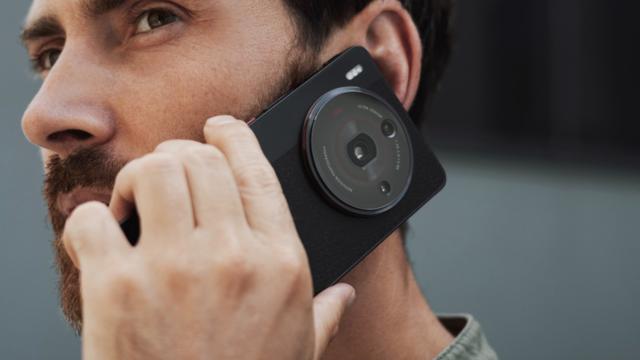 <b>Nubia Z60S Pro, lansare iminentă în iulie; Snapdragon 8 Gen 3 și 24GB RAM în prim-plan</b>Nubia, sub-brandul ZTE, se pregătește să lanseze o nouă generație de smartphone-uri centrate pe performanțele camerei foto, Z60S Pro. Succesorul modelului Z50S Pro, lansat anul trecut în luna iulie, promite să ridice ștacheta în ceea ce privește specifica