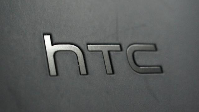 <b>HTC Desire 526 Dual-SIM ar putea fi lansat cât de curând În Taiwan</b>Un nou smartphone ajuns pe web zilele acestea este și HTC Desire 526G+ Dual-SIM, terminal mid-range ce a primit de curând certificare din partea autorităților taiwaneze. Luând în calcul această certificare, ne-am putea aștepta ca modelul în...