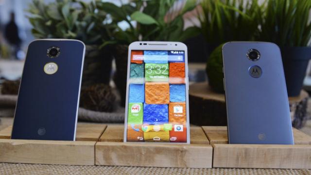 <b>Motorola anunță că va actualiza telefoanele sale din 2013 și 2014 la Android 5.0 Lollipop În curând</b>După ce Sony a promis că toate modelele Xperia Z lansate până acum vor primi Android 5.0 Lollipop și HTC e pe ultima sută de metri cu actualizările lui One M7 și M8, e rândul celor de la Motorola să facă o mișcare similară. Firma integrată...