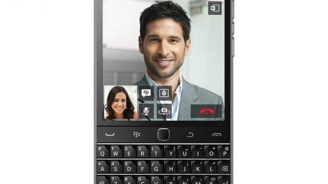 <b>BlackBerry Classic (Q20) disponibil Începând de astăzi În stocurile eMAG, evoMAG și QuickMobile</b>Astăzi este o zi în care trei dintre principalii retaileri de pe piață, și anume eMAG, evoMAG, respectiv QuickMobile, încep a comecializa smartphone-ul cu tastatură qwerty denumit BlackBerry Classic (Q20), device ce este disponibil la un preț de...
