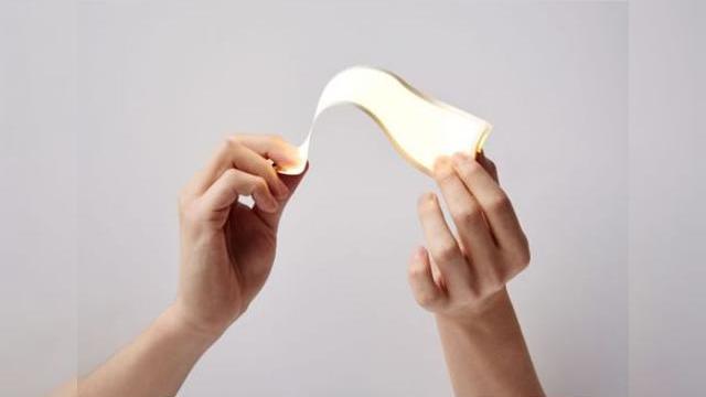 <b>LG Display va Începe producția În masă de panouri P-OLED flexibile În luna iulie</b>După implementarea cu succes a unui panou flexibil de tip P-OLED pe smartphone-urile G Flex și G Flex 2, astăzi cei de la LG Electronics&nbsp;anunță faptul că începând din luna iulie se va da startul producției în masă de panouri flexibile...