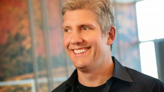 <b>Unul dintre oficialii Motorola afirmă că Samsung ar putea călca pe urmele Nokia și BlackBerry, pierzând cota de piață În zona smartphone</b>Motorola a înregistrat o creștere impresionantă a vânzărilor de telefoane în trimestrul trecut, cu peste 10 milioane de smartphone-uri vândute, adică cu 118% mai mult decât cu un an înainte. Ca urmare, având acest plus de încredere, compania a...