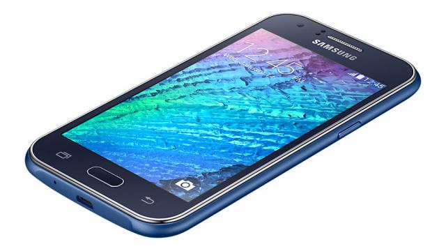 <b>Samsung Galaxy J1 ajunge În stocurile QuickMobile la prețul de 699 lei</b>Un telefon lansat&nbsp;chiar la sfârșitul lunii trecute era și Samsung Galaxy J1, device cu dotări modeste ce este destinat în special piețelor emergente. Astăzi, remarcăm faptul că versiunea dual-SIM de culoare albastră a acestui model este...
