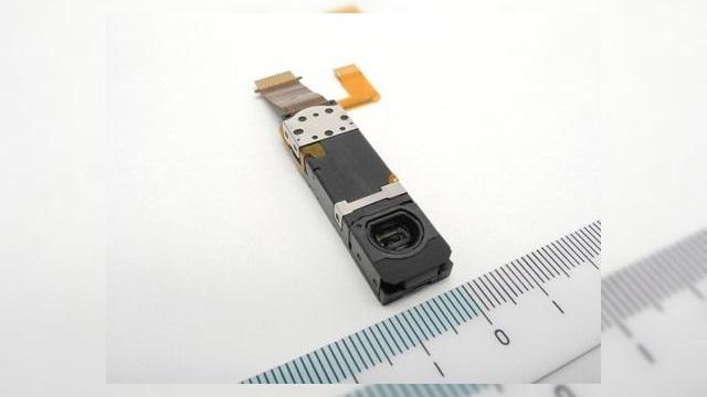 <b>ASUS ZenFone Zoom va sosi cu o lentilă HOYA, cea mai subțire unitate cu zoom optic din lume</b>Unul dintre cele mai interesante telefoane anunțate la CES 2015 luna trecută este ASUS ZenFone Zoom, care se remarcă prin funcții foto de top. El are dotări în comun cu ZenFone 2, dar integrează și o impresionantă camera PixelMaster de 13 MP cu...
