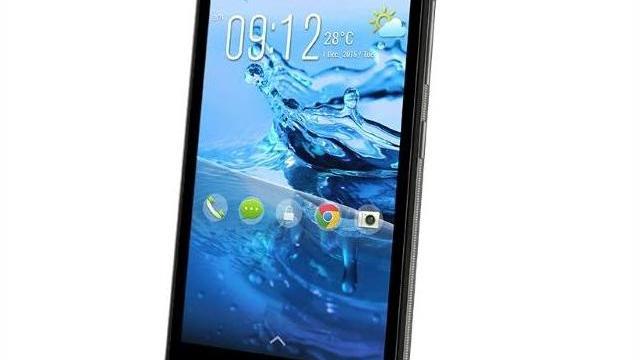 <b>MWC 2015: Acer lansează telefonul midrange Liquid Z520, cu preţ de 106 euro</b>Pe l&acirc;ngă fitness tracker, telefon Windows Phone şi un device midrange, Acer a lansat astazi la MWC 2015 şi un handset accesibil. E vorba despre Acer Liquid Z520, care costă doar 106 euro. &nbsp; El adopta un design dreptunghiular, are 3 butoane...