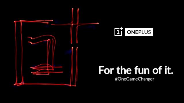 <b>O serie de teasere OnePlus sugerează lansarea unei console de gaming Android</b>În cursul zilei de ieri utilizatorii forumului OnePlus au remarcat o nouă postare din partea unui administrator, postare ce ne prezintă 3 imagini teasere referitoare la un nou produs. Cei de la OnePlus au lansat de curând și o baterie...