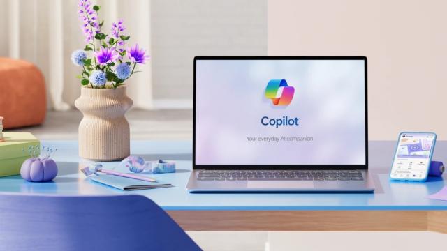<b>Microsoft 365 Copilot în limba română; Inteligență Artificială devine mai accesibilă pentru utilizatori locali</b>Microsoft 365 Copilot, asistentul inteligent dezvoltat de Microsoft, primește suport oficial pentru limba română. Lansarea, anunțată pe 18 noiembrie 2024, marchează un pas important pentru utilizatorii din România, care pot acum să interacționeze mai