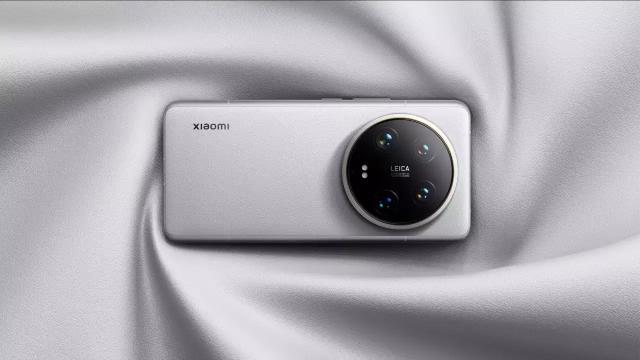 <b>Xiaomi 16 Pro şi Xiaomi 16 Ultra vor sosi cu un ecran plat, de 6.85 inch</b>Dacă e un aspect care ar trebui să dispară de pe smartphone-urile moderne, acela e cu siguranţă ecranul curbat pe margini. În vreme ce ne pregătim de debutul internaţional al lui Xiaomi 15 la MWC pe 2 martie, iată că 