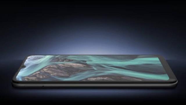 <b>HTC nu renunță la produsele care i-au făcut renumiți și lansează un nou smartphone - Wildfire E5 Plus</b>În urmă cu 12 ani în luna martie 2013 se da startul vânzărilor pentru HTC One M7, unul dintre cele mai iubite telefoane ale acelor ani, un model care se remarca prin carcasa metalică și acele difuzoare stereo frontale integrate într-un