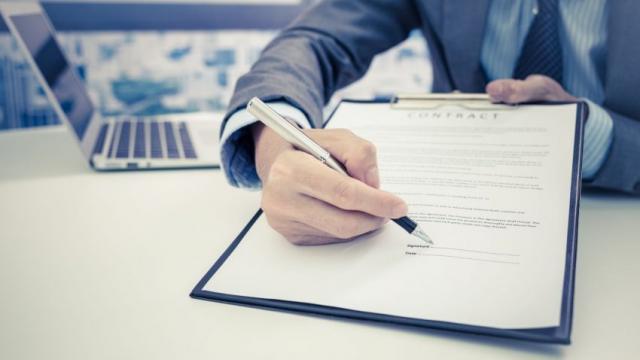 <b>Ce trebuie să știi când îți instalezi internetul sau televiziunea; ANCOM atrage atenția asupra drepturilor utilizatorilor</b>ANCOM a transmis un set de clarificări privind drepturile utilizatorilor care semnează contracte pentru servicii de internet, televiziune sau telefonie fixă, în contextul în care continuă să primească reclamații legate de întârzieri la instalare sau lipsa