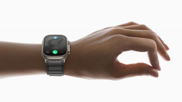 <b>Apple Watch Ultra 3 va avea ecran mai mare; Ce altceva mai ştim despre el?</b>Apple Watch Ultra 3 are toate şansele să debuteze la toamnă, atunci când Apple îşi anunţa noul lineup de produse, în septembrie. Data de 9 septembrie e tot mai vehiculată în ultima vreme. Azi avem o scăpare care dezvăluie detalii 