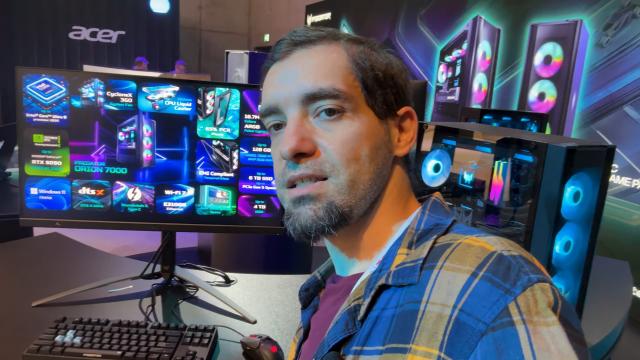 <b>IFA 2025: Așa arată un setup de top! Monitorul Predator X27U F8 are 720Hz și face echipă bună cu noile desktop-uri Orion 5000 și Orion 7000 (Video)</b>Acer s-a deslănțuit la IFA 2025, cu o mulțime de produse interesante prezentate la stand-ul din cadrul târgului tech. Evident că a fost vizitat și de Alex, descoperind aici setup-uri complete de gaming și productivitate sub forma noilor sisteme Orion 5000