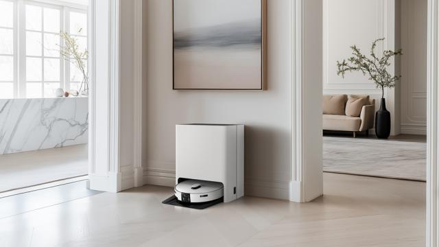 <b>Samsung obține certificarea BSI pentru două electrocasnice inteligente; aspiratorul Bespoke AI Jet Bot și frigiderul smart primesc eticheta de securitate IT</b>Două dintre cele mai noi dispozitive smart din gama Samsung – Bespoke AI Jet Bot Steam Ultra și frigiderul Bespoke AI – au fost certificate de autoritatea germană BSI, în baza unui acord de recunoaștere reciprocă semnat între Coreea de Sud și Germania.