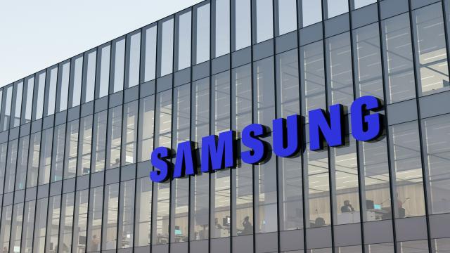 <b>Venituri record pentru Samsung în Q3 2025; Profit operațional estimat la cel mai mare nivel din ultimii 3 ani</b>Samsung pare să-și fi regăsit echilibrul financiar după o perioadă mai complicată. Estimările pentru cel de-al treilea trimestru din 2025 (Q3 2025) arată un salt serios la nivel de profit. Un sondaj realizat în rândul a 31 de analiști estimează un profit