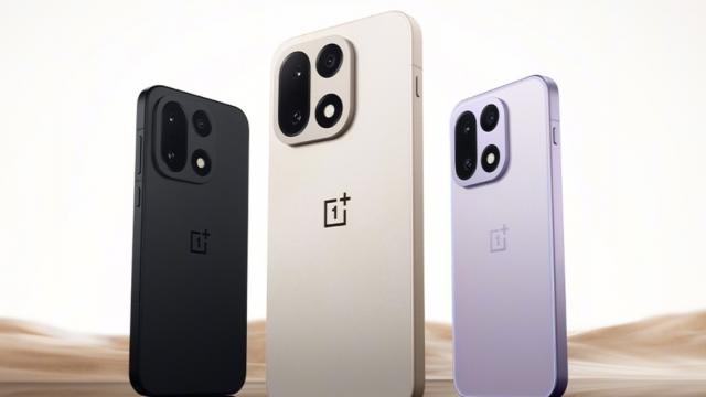 <b>OnePlus 15 în variantă globală scapă în GeekBench; Cum stă cu performanța?</b>OnePlus pregătește lansarea celui mai nou și puternic flagship din portofoliu. E vorba despre OnePlus 15, model ce renunță oficial la soluțiile celor de la Hasselblad în materie de imagistică, urmând să aducă tehnologie DetailMax Engine