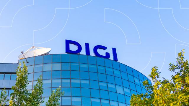 <b>Digi a început preluarea clienţilor prepaid Telekom, cu unele probleme de semnal pentru clienţi</b>Am scris pe parcursul ultimului an ce presupune preluarea activelor Telekom România Mobile de către Vodafone şi Digi România. Se împărţeau clienţii, reţeaua şi spectrul, iar Vodafone preia clienţii postpaid şi business, în vreme ce Telekom ia reţeaua..