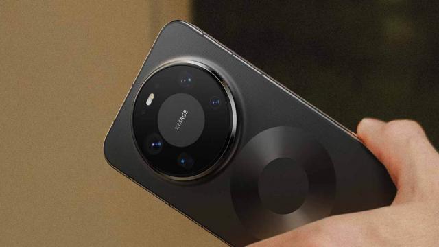 <b>HarmonyOS 6 ajunge pe zeci de dispozitive Huawei din China; Lista include Mate, Nova, MatePad și chiar FreeBuds</b>Huawei a început distribuirea actualizării HarmonyOS 6 în versiune stabilă, dar exclusiv pentru modelele vândute în China. Versiunile globale ale acestor telefoane vor rămâne în continuare cu fork-ul de Android, așa cum se întâmplă deja de câțiva ani în..