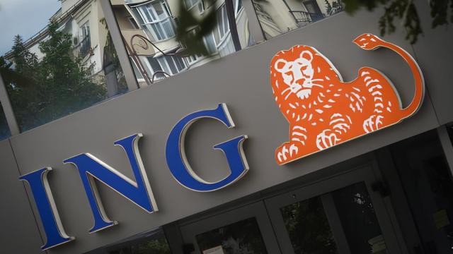 <b>Cât de repede primeşti bani în cont de sărbători din UE şi ce comisioane sunt?</b>În perioada sărbătorilor de iarnă, mulţi se simt neinspiraţi, aşa că în loc de cadouri trimit bani celor dragi, apropiaţi, rudelor. Sau primesc un transfer de la rude din afară. Aşadar, apar întrebări cu privire la delay-urile şi viteza transferurilor în 