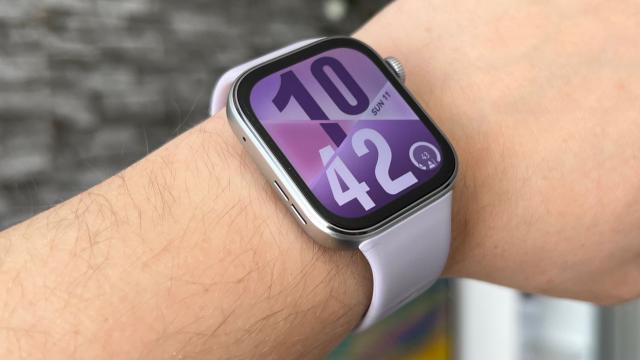 <b>Turul Magazinelor #1571: Huawei Watch Fit 4 la nici 450 lei, telefoane pentru seniori, inel deştept la preţ OK</b>A început vremea urâtă, de stat în casă, de dat zăpadă, de numărat bani. Ofertele continuă, fie că vorbim despre Genius Days, Crazy Days, Black Friday de iarnă şi altele de genul. De această dată am inclus în Turul Magazinelor, episodul #1571