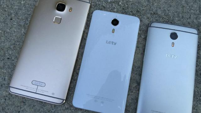 <b>Telefoanele LeTV One Pro, Le Max şi Le One sunt fotografiate într-o sesiune hands-on, se remarcă prin porturi USB Type-C, procesorul Helio X10</b>LeTV a devenit &icirc;n doar c&acirc;teva săptăm&acirc;ni dintr-un provider de conţinuturi video popular &icirc;n China un nume apreciat pe piaţa smartphone. Compania chineză a lansat telefoanele din seria Le astăzi, cele 3 modele fiind Le Max, un...