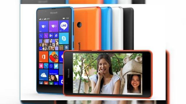 <b>Microsoft anunţă telefonul Lumia 540, model dual SIM cu ecran HD de 5 inch şi preţ de doar 150 de dolari (Video)</b>Microsoft a anunţat astăzi &icirc;ncă un model Lumia cu dotări bune şi preţ accesibil. E vorba despre Microsoft Lumia 540, un terminal dual SIM care vine cu ecran HD de 5 inch şi costă doar 150 de dolari. &nbsp; Handsetul se bazează pe un...