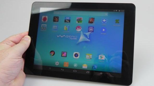 <b>Allview Viva Q10 Pro Review & Concurs: design solid, experienţă plăcută de gaming, bateria şi ecranul mai puțin reușite (Video)</b>Allview Viva Q10 Pro este cea mai nouă tableta Allview pe care v-o oferim la concurs, iar acest model a fost lansat &icirc;n ianuarie 2015. Produsul primeşte o recenzie detaliată mai jos şi aflaţi că el costă 819 lei. Avem de-a face cu o tabletă...