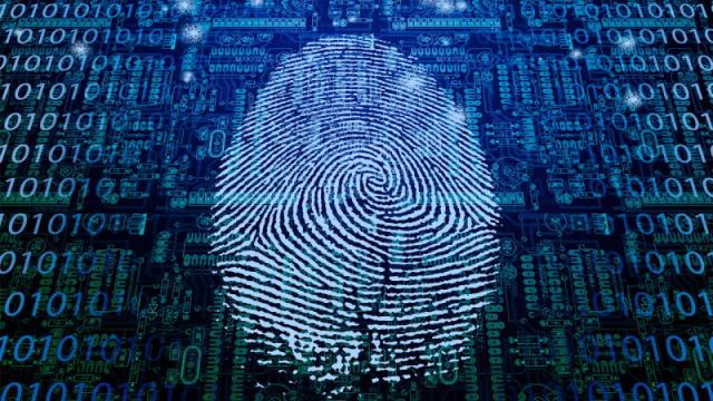 <b>Vivo Xplay5S ar putea include un scanner de amprente integrat sub sticla ecranului</b>După o serie de zvonuri legate de Vivo X5Pro şi posibilitatea includerii unui senzor ocular pe acest device, iată că un alt model Vivo primeşte o metodă revoluţionară de autentificare. Surse din China afirma că handsetul Vivo Xplay5S va sosi cu...