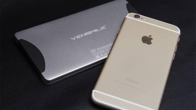 <b>Vensmile W10 este un mic desktop PC cu Windows, 64 GB stocare şi portabilitate crescută</b>Deşi &icirc;n ziua de azi computerele sunt la fel de mici precum un stick USB, există şi opţiuni ceva mai masive, dar care vin &icirc;n continuare cu dotări atractive, preţ bun şi portabilitate crescută. Un exemplu este şi Vensmile W10, un mic...