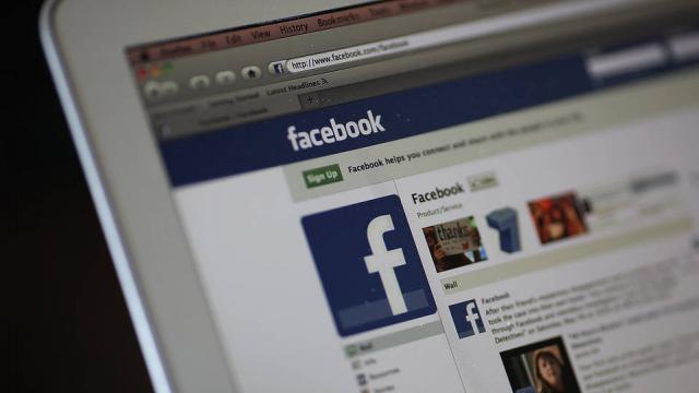 <b>Facebook pregăteşte un program nou care integrează în feeduri conţinuturi de la publisheri; Controversele apar!</b>Nu doar Google a făcut schimbări importante ale algoritmului sau de căutare în ultima lună, ci şi Facebook are câteva idei şi modificări pregătite, care ar putea afecta publisherii. Astfel, pe 1 mai site-uri mari de ştiri, precum...
