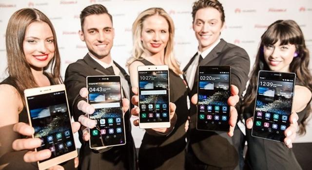 <b>Huawei depăşeşte pentru prima oară cota de 10 milioane de telefoane livrate într-o lună, are intenţia să livreze 100 de milioane de unităţi în 2015</b>Confom unor informaţii apărute pe reţeaua de socializare chineză Weibo, He Gang, șeful liniei de produse mobile, ar fi declarat că Huawei a depăşit pentru prima oară cota de 10 milioane de telefoane v&acirc;ndute &icirc;ntr-o singură lună....