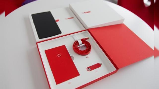 <b>OnePlus One primeşte o reducere permanentă de preţ şi o ofertă Dropbox Pro</b>OnePlus One primeşte încă o ofertă specială astăzi, astfel că aflăm că reducerea de 50 de dolari de săptămâna trecută va deveni permanentă. Astfel, handsetul va costa doar 249 de dolari de acum încolo.   Văzut la...