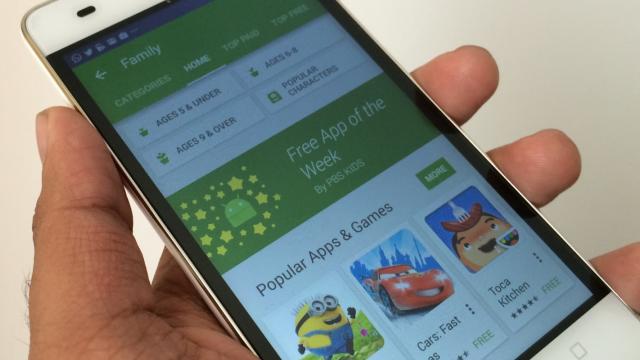 <b>Google Play Store vine cu o abordare în stil PlayStation Network şi App Store, cu o aplicaţie gratuită a săptămânii</b>Google a lansat o nouă ofertă specială în Play Store, care va aduce săptămânal câte o aplicaţie gratuită, după modelul lui App Store şi parţial şi al lui PlayStation Network. Acesta din urmă oferă jocuri gratuite odată pe...