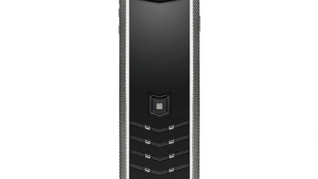 <b>Vertu for Bentley este un nou telefon de lux, care costă peste 22.000 de dolari, ar putea fi doar un feature phone</b>E păcat să ai un Bentley dacă nu ai şi accesoriile asociate. Nu e vorba aici de un breloc sau de o crosă de golf, ci de un telefon Vertu asociat acestui brand auto. Noul Vertu for Bentley vine teoretic cu Android la bord şi costă un impresionant...