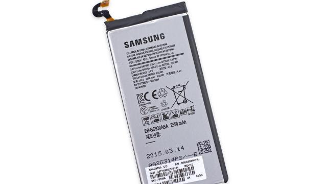 <b>Samsung lucrează la noii baterii Lithium-Ion ce promit dublarea autonomiei oferită de cele actuale</b>Unul dintre cele mai populare smartphone-uri la ora actuală din portofoliul celor de la Samsung, este și modelul Galaxy S6, terminal care &icirc;nsă sosește cu o baterie destul de mică țin&acirc;nd cont de faptul că ecranul QHD foarte luminos...