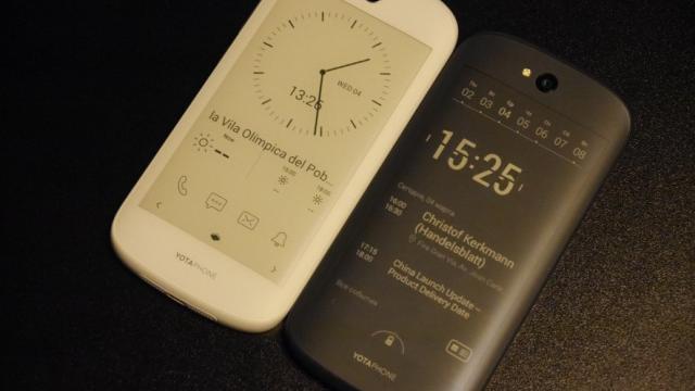 <b>Ruşii vor înlocui Androidul cel american cu Sailfish OS pe YotaPhone</b>Se pare că ruşii sunt m&acirc;ndri de al lor telefon YotaPhone, dar nu prea apreciază faptul că el are un OS american la bord, Android. De aceea, au decis să implementeze pe acest device Sailfish OS, al firmei finlandeze Jolla. &nbsp; Iniţial fusese...