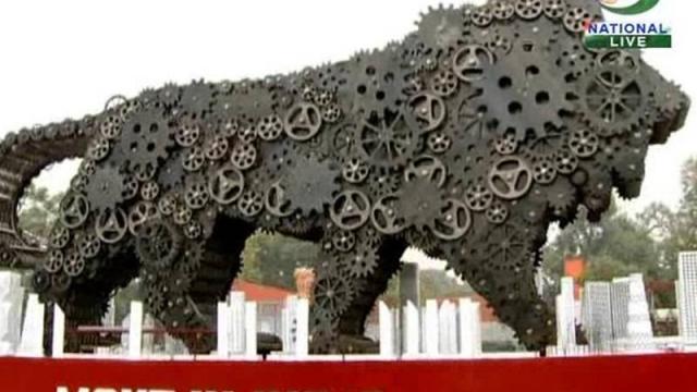 <b>HTC urmează să producă telefoane în India, după modelul Samsung; Anunţă programul "Make in India"</b>Vă informam cu c&acirc;teva luni &icirc;n urmă că Samsung a decis să &icirc;şi producă flagshipurile pe acest an, Galaxy S6 şi Galaxy S6 Edge &icirc;n India. Ei bine, azi aflăm că şi HTC are o abordare similară, iar strategia poartă numele de...