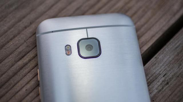 <b>Salvatorul HTC, modelul Aero va aduce o nouă interfaţă foto şi o nouă tehnologie a camerei, la toamnă</b>Atunci c&acirc;nd CEO-ul HTC, Cher Wang a cerut scuze acţionarilor pentru performanta slabă din ultimul an, a apărut &icirc;n discuţie şi un model salvator al celor de la HTC lansat la toamnă. Acesta a primit &icirc;ntre timp şi un nume de cod şi...