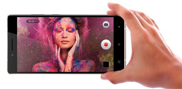 <b>Allview X2 Xtreme poate realiza fotografii la o rezoluție de 120 megapixeli!</b>La ora actuală, cel mai performant smartphone din portofoliul celor de la Allview, este modelul X2 Xtreme, un phablet &icirc;n adevăratul sens al cuv&acirc;ntului. Acest model de 6 inch oferă un panou cu rezoluție Quad HD, 3 GB memorie RAM, o cameră...