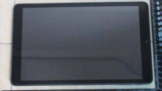 <b>HP pregătește o nouă tabletă denumită 10 G2; aceasta este certificată de FCC și Bluetooth SIG</b>În ultimul an cei de la HP au lăsat-o cam moale în ceea ce privește lansarea de tablete pe piață, dar totuși aceștia nu au renunțat complet la afacere. Astăzi aflăm că producătorul american ne pregătește un nou astfel de device...