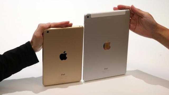 <b>Apple nu va lansa un model iPad Air 3 în acest an, în schimb va lansa un iPad Mini 4</b>Surse din cadrul furnizorilor de componente din China au detalii despre planurile Apple pe anul 2015. Se pare că nu vom vedea un iPad Air 3 &icirc;n acest an, ci mai degrabă la anul. &nbsp; &Icirc;n schimb, firma din Cupertino va lansa un iPad Mini 4,...