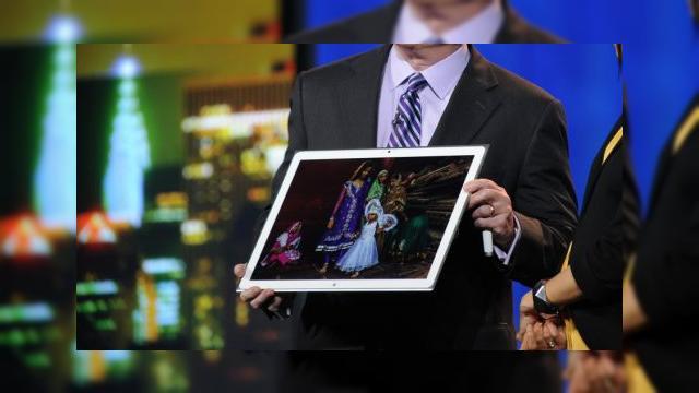 <b>Samsung lucrează la o tabletă uriaşă, cu diagonală de 18.4 inch şi Android la bord; Terminalul e cunoscut şi ca "Tahoe" sau SM-T760</b>Samsung are în proiect multiple tablete cu diagonală mare, care ar putea fi un răspuns anticipativ pentru iPad Pro. Printre ele se număra atât un device cu ecran de 12 inch şi Windows 10, conform zvonurilor, cât şi o tabletă cu...