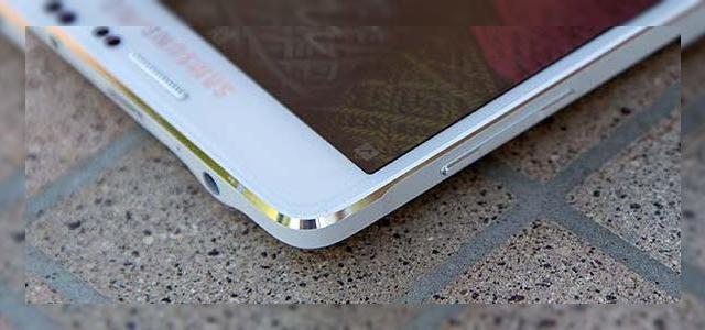 <b>Samsung Galaxy Note 4 începe să primească actualizarea la Android 5.1.1 Lollipop în Europa</b>Android 5.1.1 Lollipop a sosit deja de c&acirc;teva luni, dar chiar şi unele terminale reputate au fost cumva ocolite de această actualizare. Azi aflăm că Galaxy Note 4 ar fi primit &nbsp;acest update pe teritoriu european. &nbsp; E vorba despre...