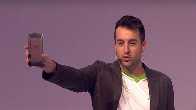 <b>IFA 2015: Acer Predator 6 este un telefon de gaming cu procesor deca-core şi design agresiv</b>Pe l&acirc;ngă tableta Acer Predator 8, prezentată pe scena la IFA 2015, Acer a mai dezvăluit şi terminalul Acer Predator 6. Acesta este un gaming phone &icirc;n adevăratul sens al cuv&acirc;ntului, cu dotări high end şi un design agresiv. &nbsp;...