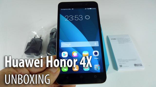 <b>Huawei Honor 4X Unboxing: gama Honor îşi continuă periplul la Mobilissimo, de această dată cu un phablet midrange (Video)</b>După ce am testat Huawei Honor 6 şi Honor 6 Plus, e r&acirc;ndul lui Huawei Honor 4X să ajungă pe masa de teste. Acesta este un phablet HD midrange, cu preţ de 979 lei la eMAG.ro. Terminalul vine &icirc;n aceeaşi cutie albastră şi compactă ca şi...